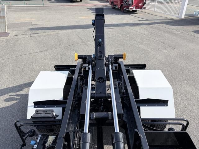 MITSUBISHI CANTER 2025 Image 31