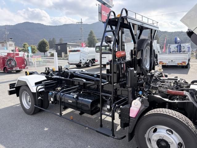 MITSUBISHI CANTER 2025 Image 31