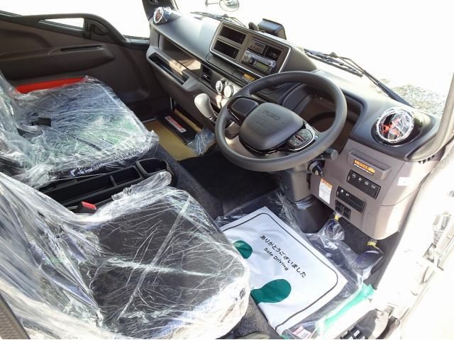 MITSUBISHI CANTER 2025 Image 31