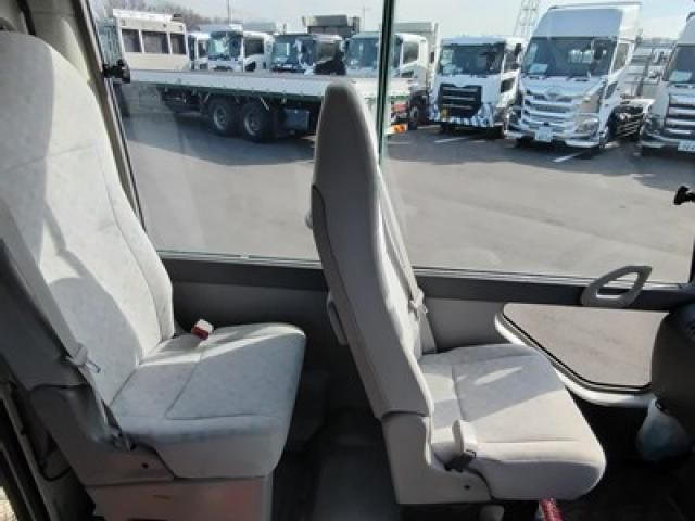 HINO LIESSE 2015 Image 31