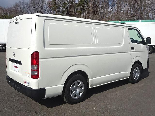 TOYOTA HIACE 2022 Image 31