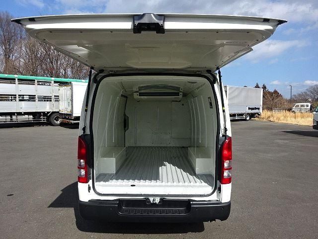 TOYOTA HIACE 2022 Image 31