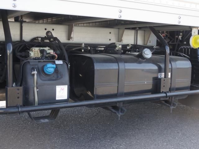 MITSUBISHI CANTER 2023 Image 31