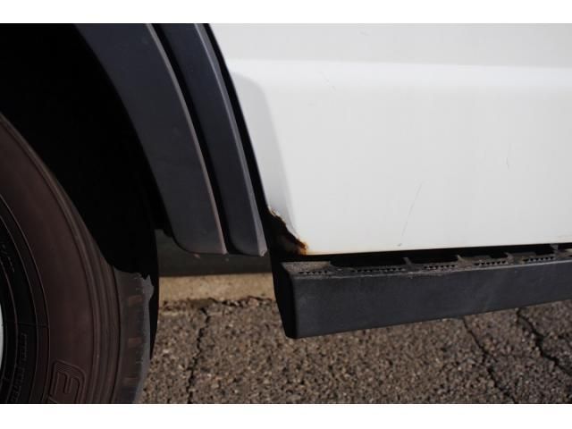 MITSUBISHI CANTER 2017 Image 31