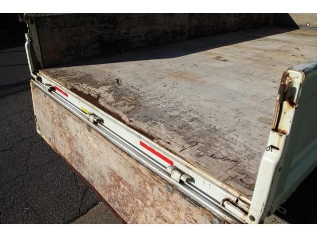 MITSUBISHI CANTER 2017 Image 31