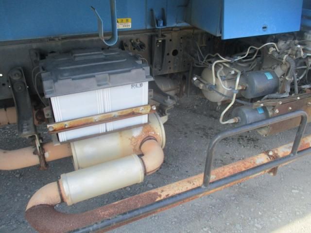 ISUZU FORWARD 2004 Image 31