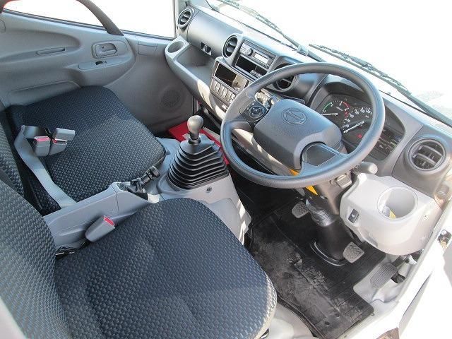 HINO DUTRO 2024 Image 31