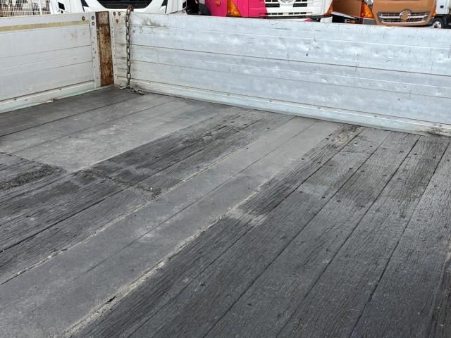 ISUZU GIGA 2010 Image 31