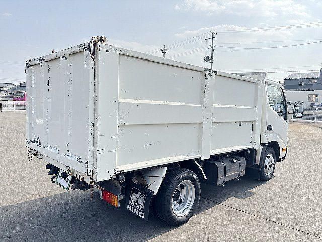 HINO DUTRO 2017 Image 31