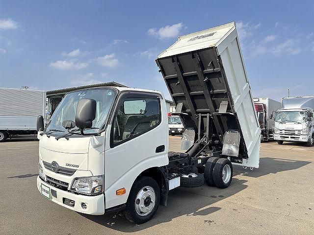 HINO DUTRO 2017 Image 31