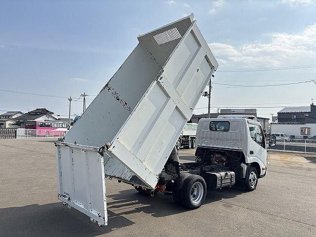 HINO DUTRO 2017 Image 31