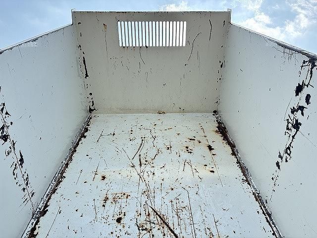 HINO DUTRO 2017 Image 31