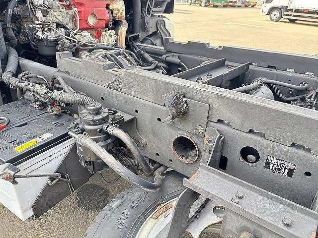 HINO DUTRO 2017 Image 31