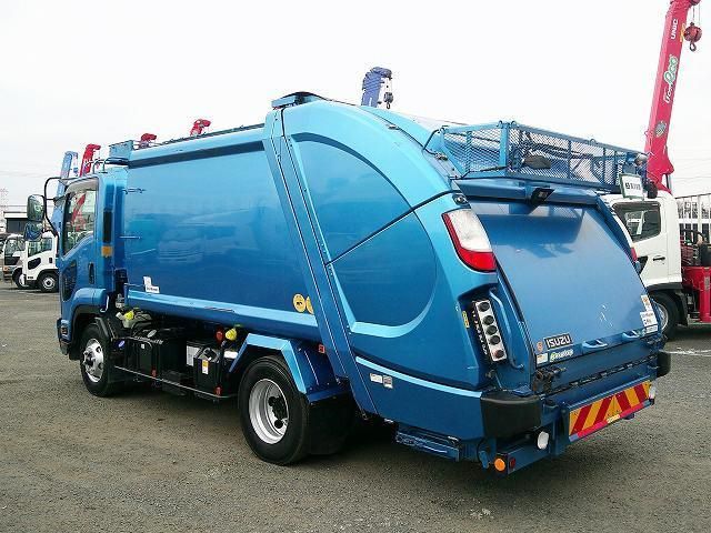 ISUZU FORWARD 2018 Image 31