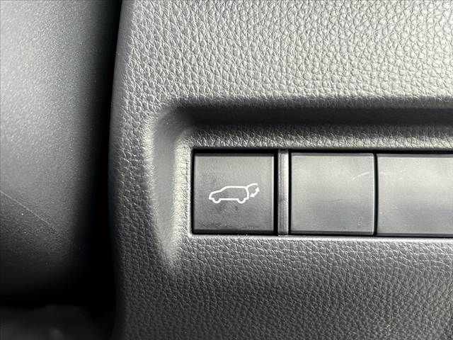 TOYOTA HARRIER 2WD 2023 Image 31