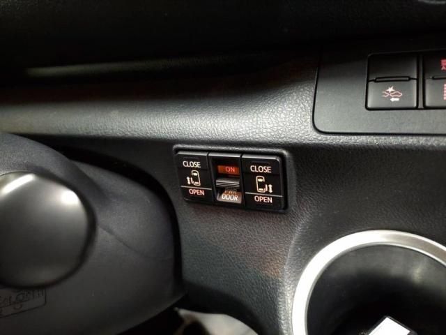 TOYOTA SIENTA HYBRID 2018 Image 31