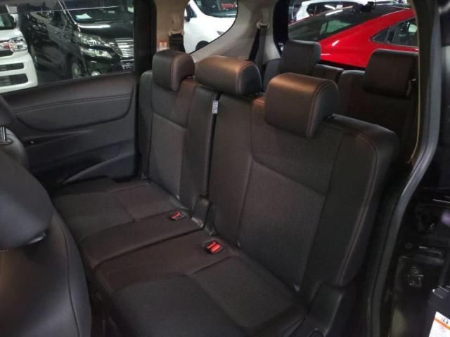 TOYOTA SIENTA HYBRID 2018 Image 31