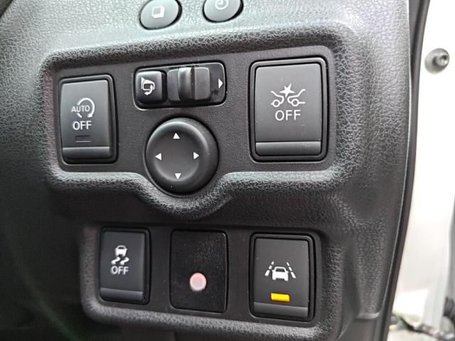 NISSAN NOTE 2017 Image 31