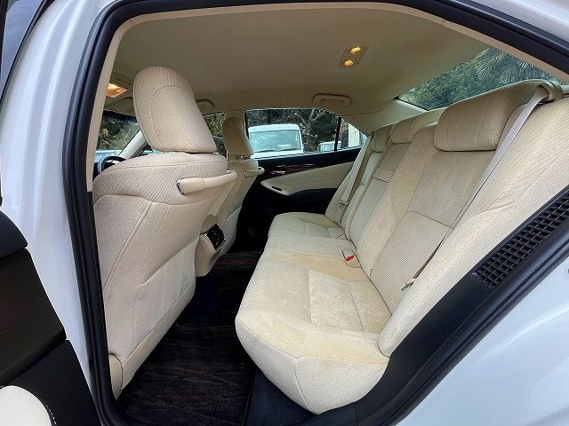 TOYOTA CROWN SEDAN HYBRID 2015 Image 31