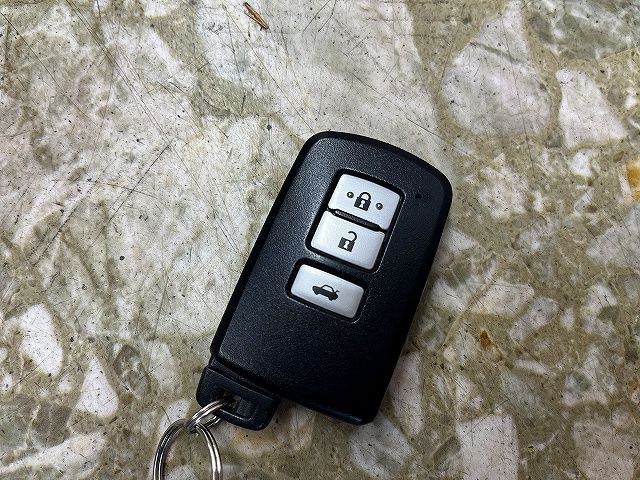 TOYOTA CROWN SEDAN HYBRID 2015 Image 31