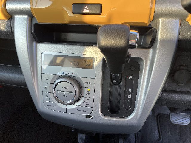 MAZDA FLAIR CROSSOVER 2017 Image 31