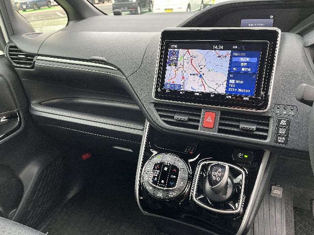 TOYOTA ESQUIRE HYBRID 2019 Image 31