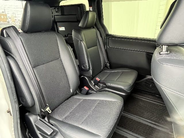 TOYOTA ESQUIRE HYBRID 2019 Image 31