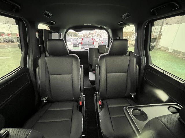 TOYOTA ESQUIRE HYBRID 2019 Image 31