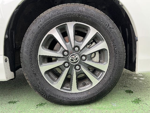 TOYOTA ESQUIRE HYBRID 2019 Image 31