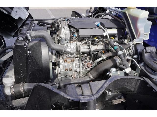 MITSUBISHI CANTER 2023 Image 31