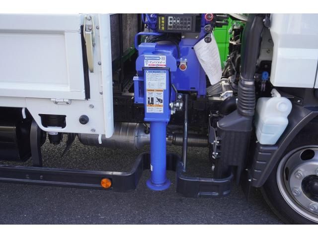 MITSUBISHI CANTER 2023 Image 31