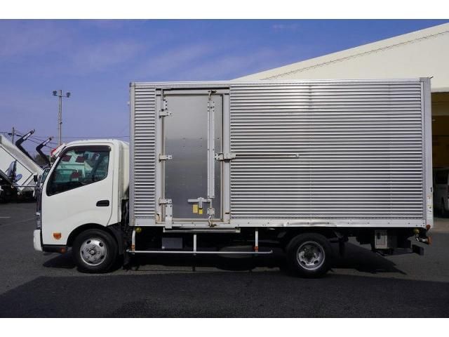 HINO DUTRO 2018 Image 31