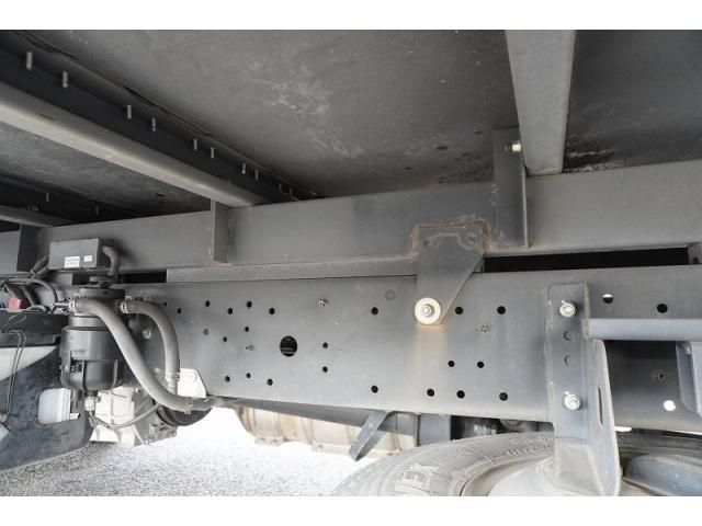 HINO DUTRO 2018 Image 31