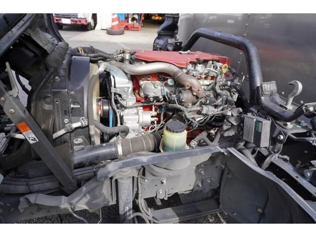 HINO DUTRO 2018 Image 31