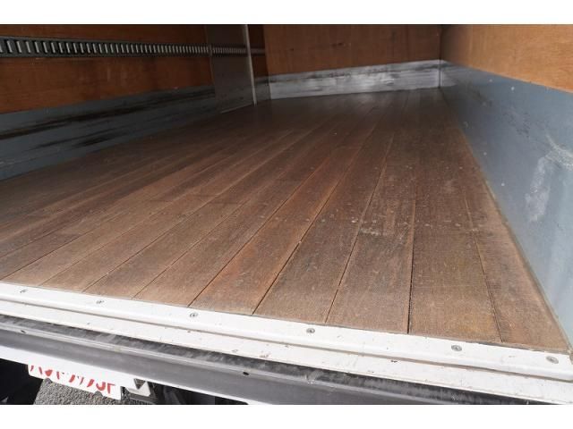 HINO DUTRO 2018 Image 31