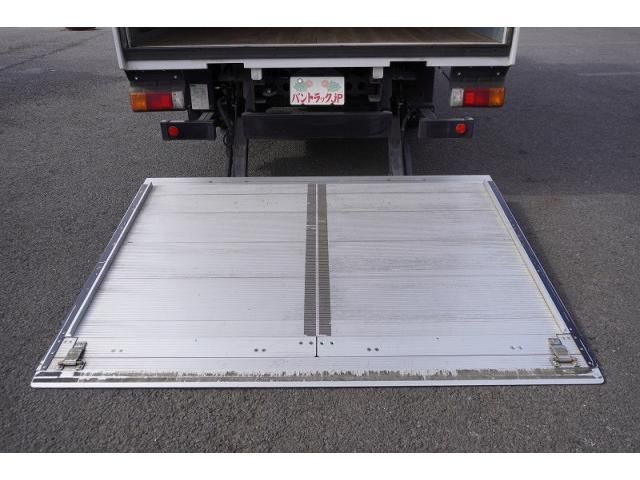 HINO DUTRO 2018 Image 31