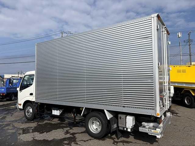 HINO DUTRO 2016 Image 31