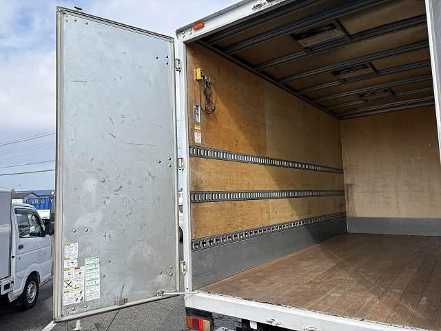 HINO DUTRO 2016 Image 31