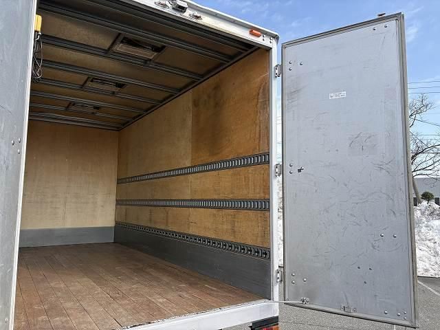 HINO DUTRO 2016 Image 31