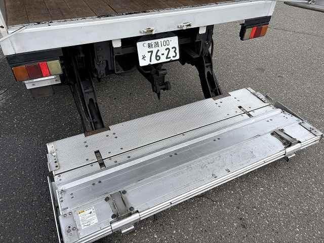 HINO DUTRO 2016 Image 31