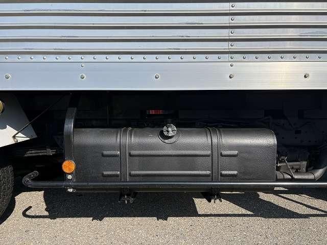 HINO DUTRO 2016 Image 31