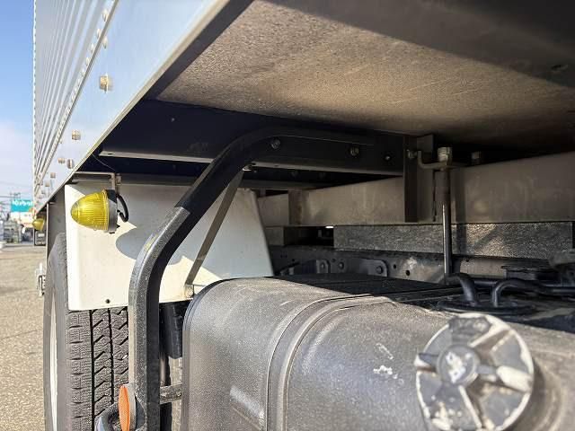 HINO DUTRO 2016 Image 31