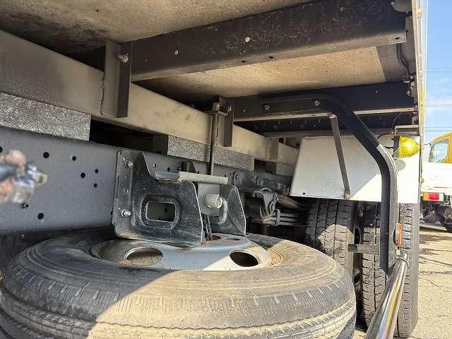 HINO DUTRO 2016 Image 31