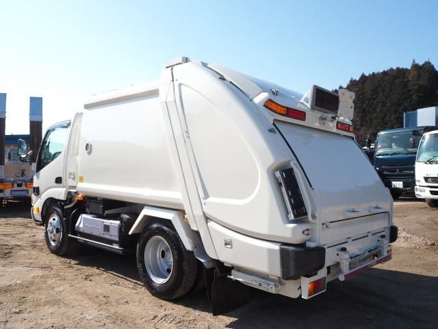 HINO DUTRO 2011 Image 31