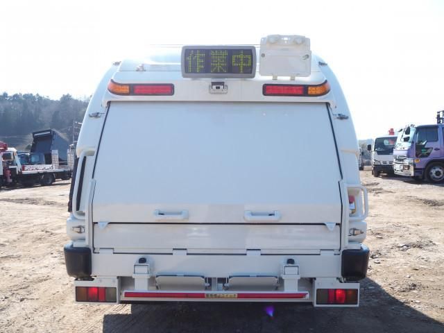 HINO DUTRO 2011 Image 31