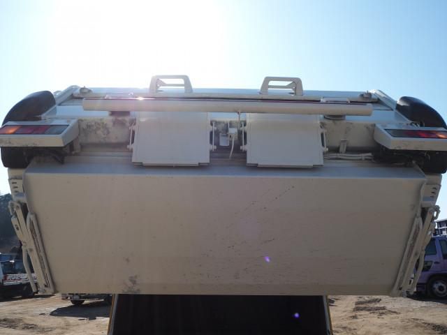 HINO DUTRO 2011 Image 31