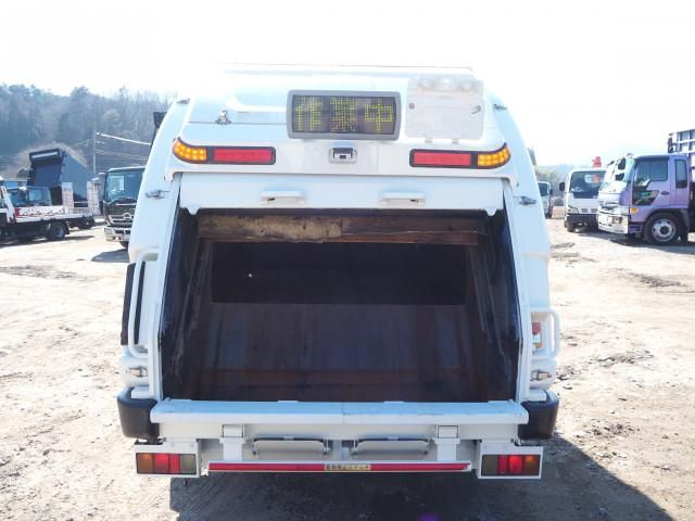 HINO DUTRO 2011 Image 31