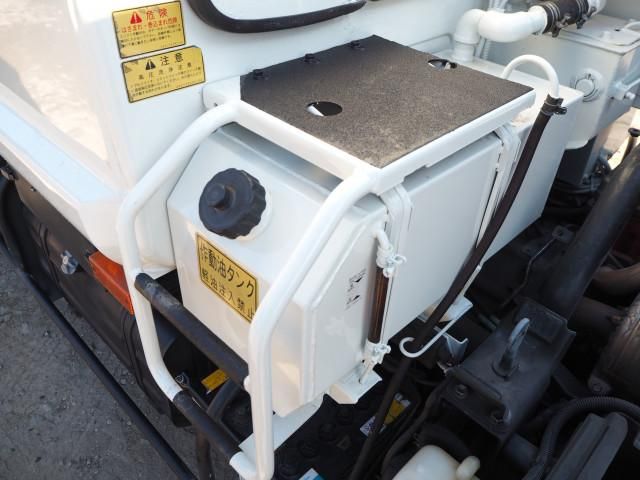 HINO DUTRO 2011 Image 31