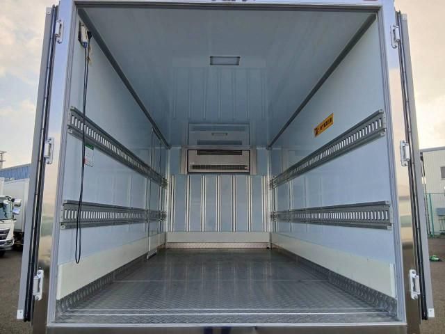 HINO DUTRO 2025 Image 31