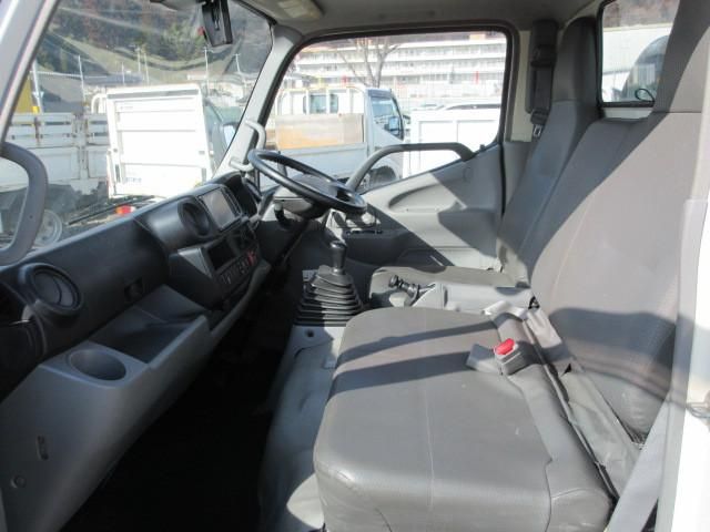 HINO DUTRO 2018 Image 31